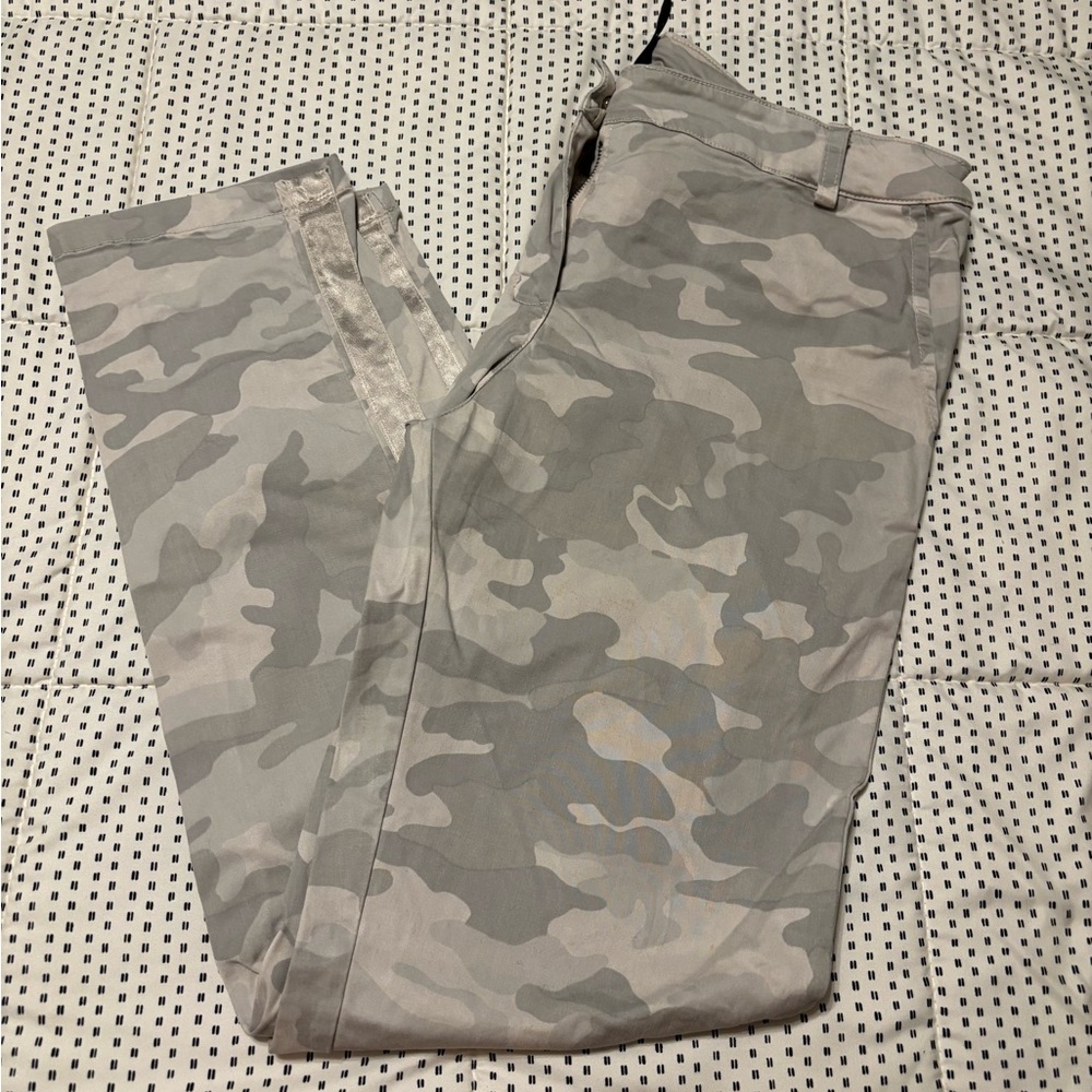Women’s Venti6 Tan Camouflage Pants